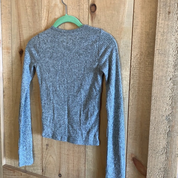 ***DONATED*** Hollister New With Tags long sleeve XXS - Picture 3 of 6